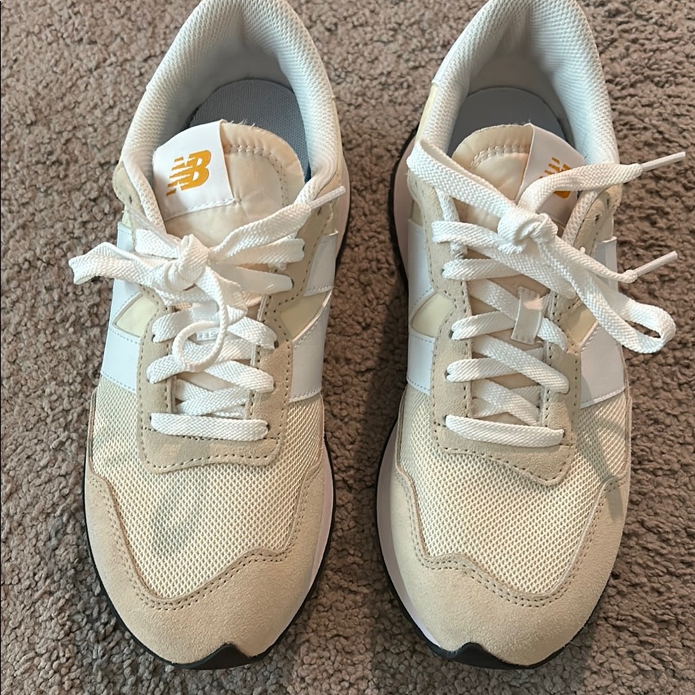 New Balance Cream and White Women's Shoes